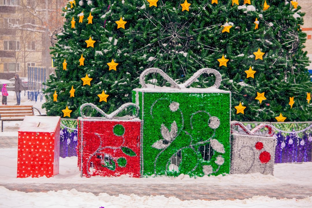 Ёлка «Вселенная»